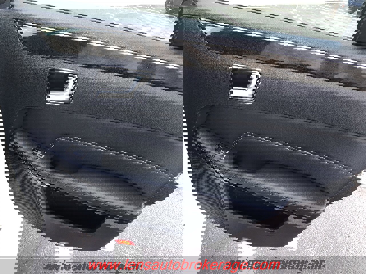 Used 2014 Mercedes-Benz E 350 Sedan image 18