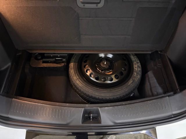 Used 2024 Buick Encore GX Sport Touring AWD/4WD image 12