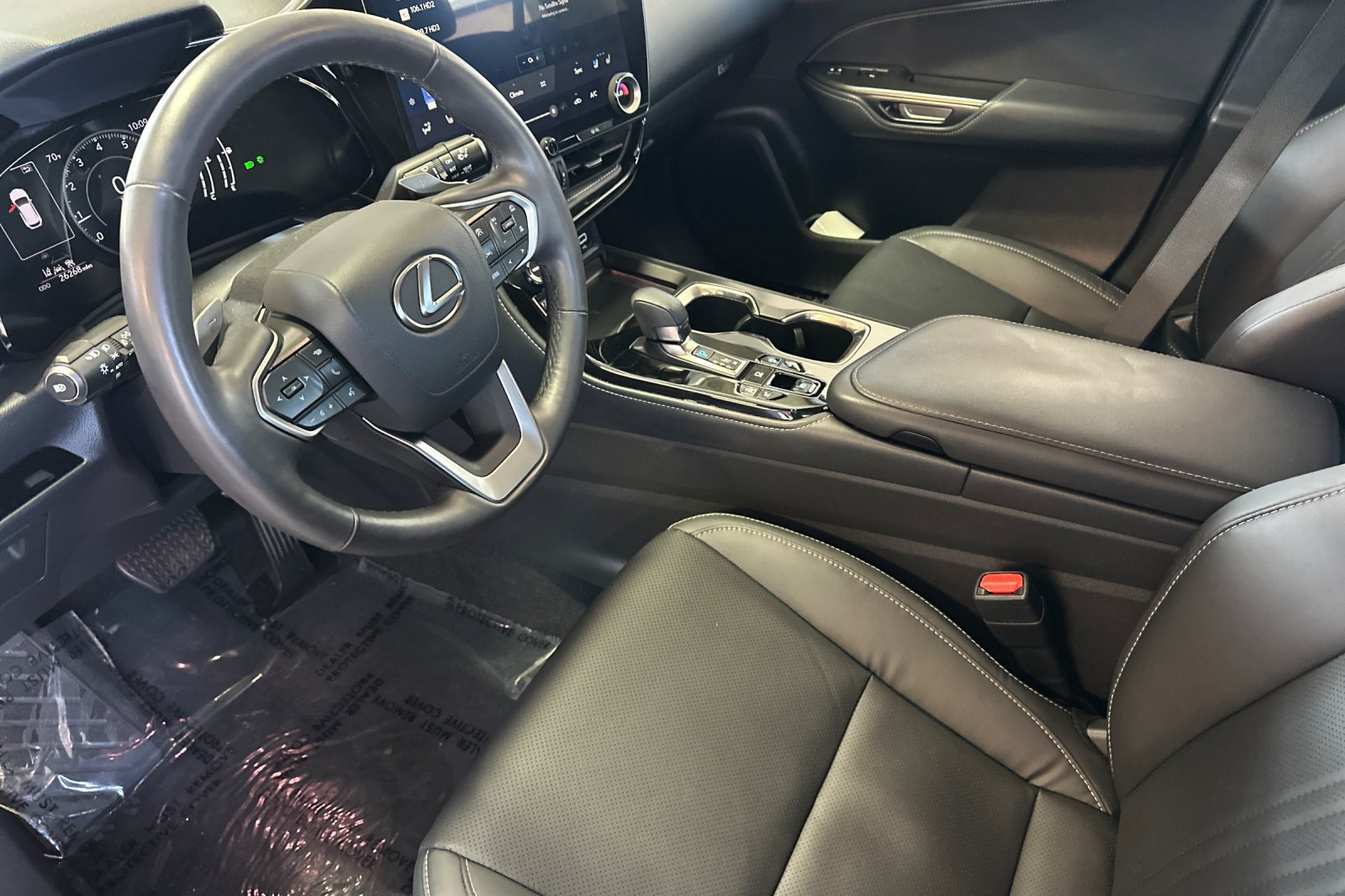 Used 2024 Lexus NX 350 AWD w/ Vision Package image 4