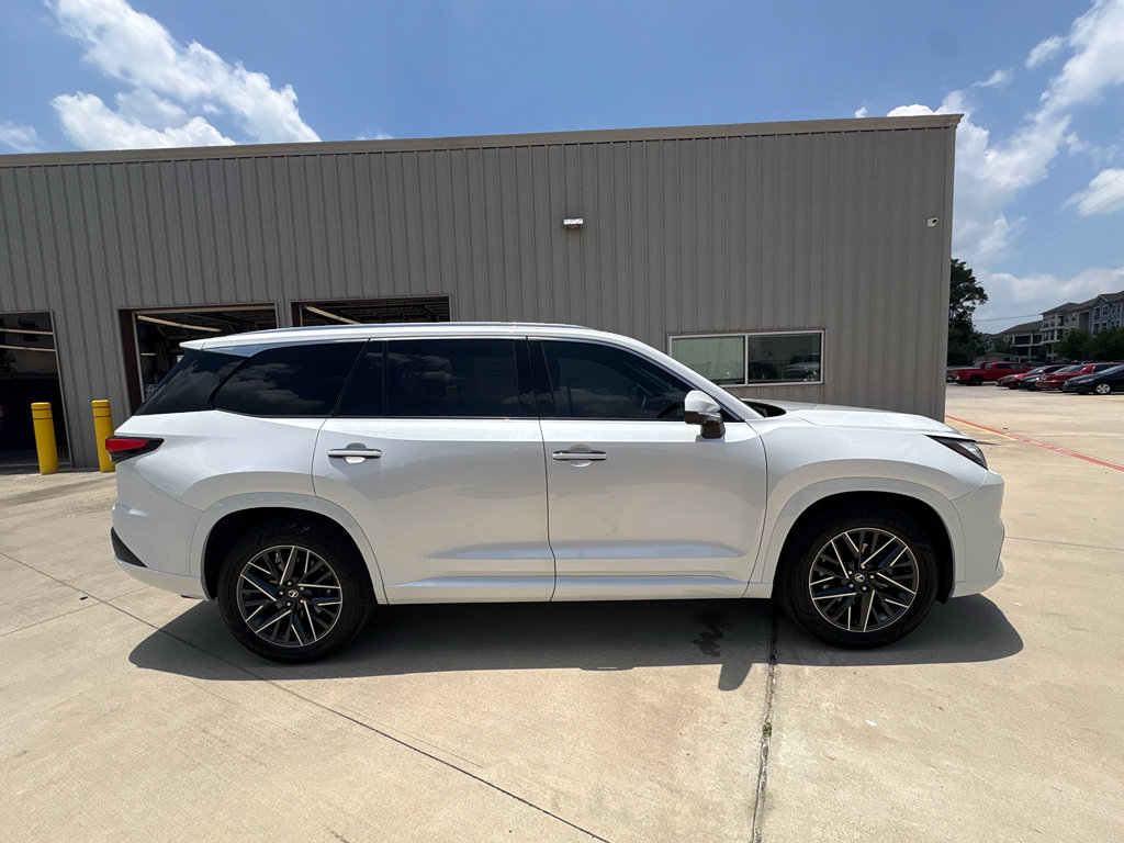 Used 2026 Lexus TX 350 AWD w/ Technology Package image 9