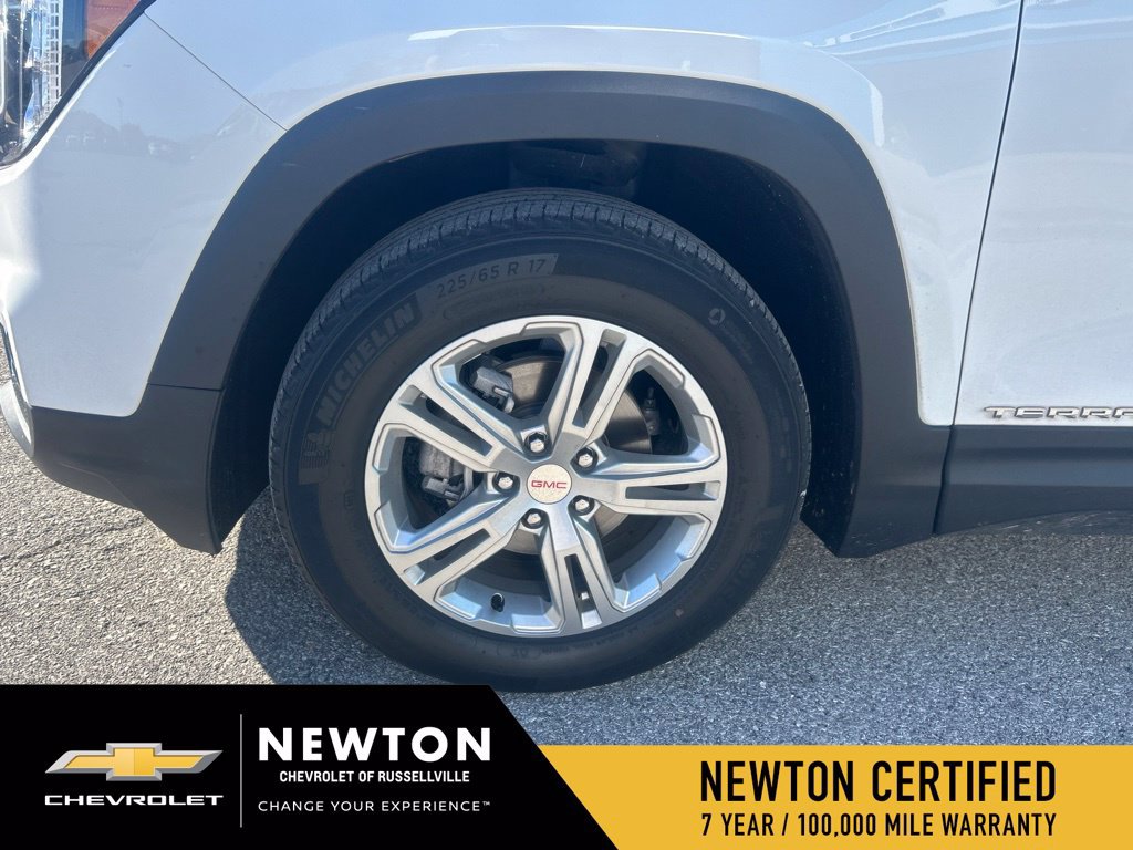 Used 2024 GMC Terrain SLE FWD image 19