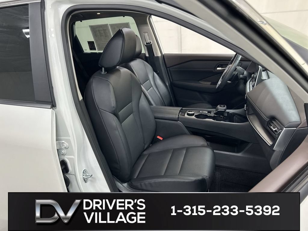 Used 2023 Nissan Rogue SV w/ SV Premium B Package AWD/4WD image 23