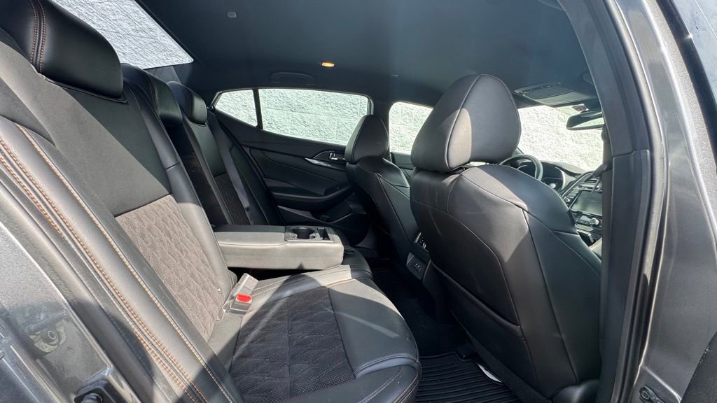 Used 2019 Nissan Maxima SR image 9