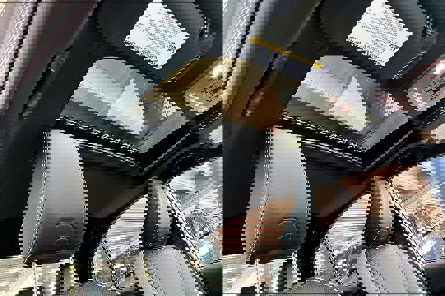 Used 2025 Toyota Camry SE w/ Convenience Package image 13