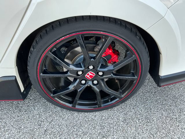 Used 2019 Honda Civic Type R image 17