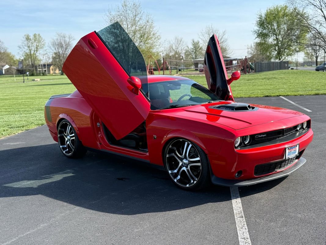Used 2016 Dodge Challenger R/T Scat Pack image 4