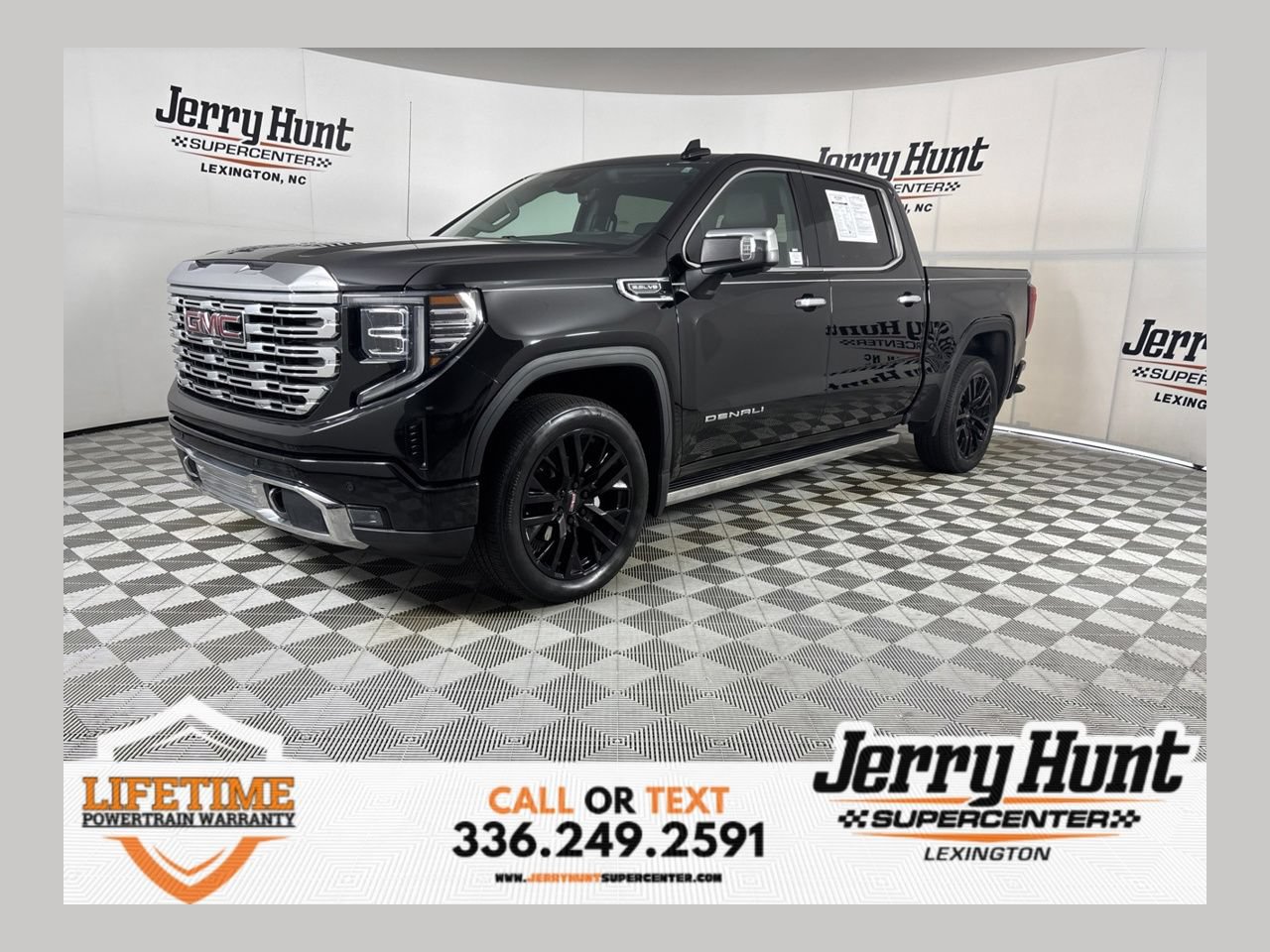 Used 2023 GMC Sierra 1500 Denali w/ Denali Reserve Package AWD/4WD image 1