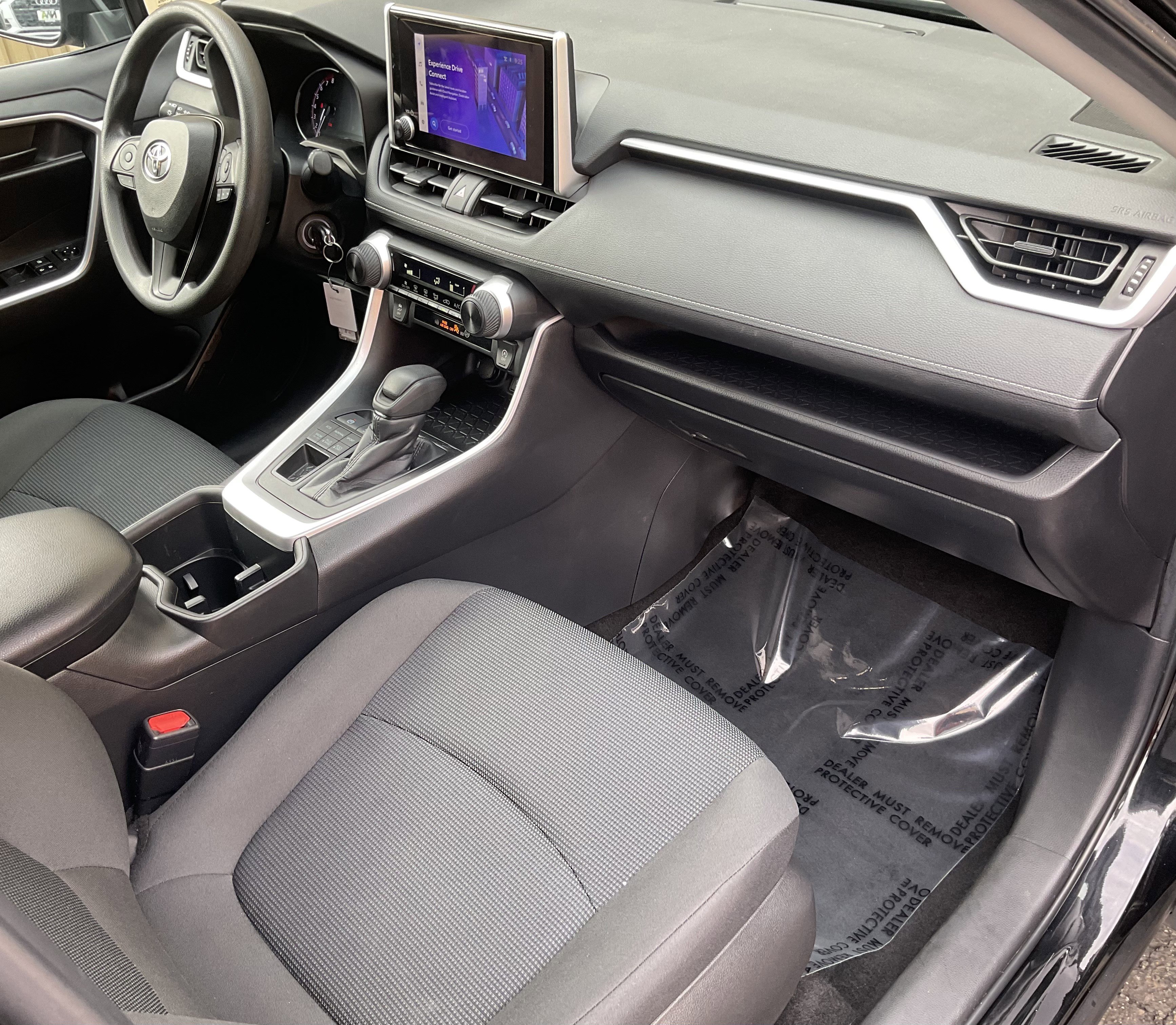 Used 2024 Toyota RAV4 LE image 24