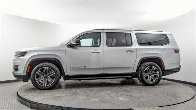 Used 2024 Jeep Wagoneer L Series II RWD image 3