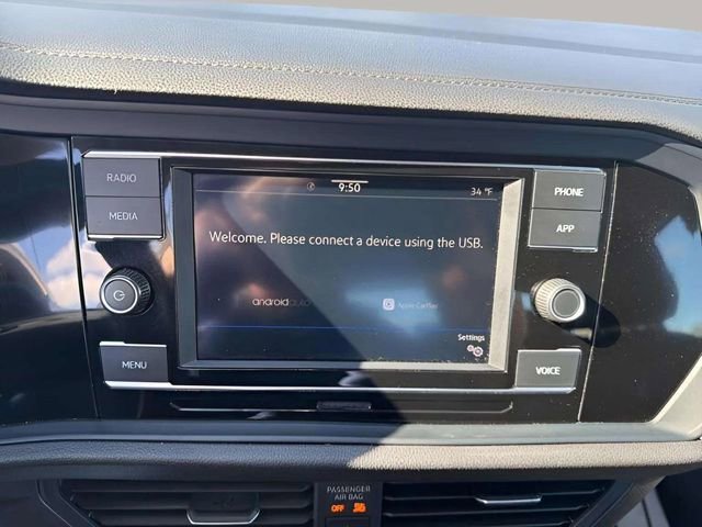 Used 2024 Volkswagen Jetta SE image 19