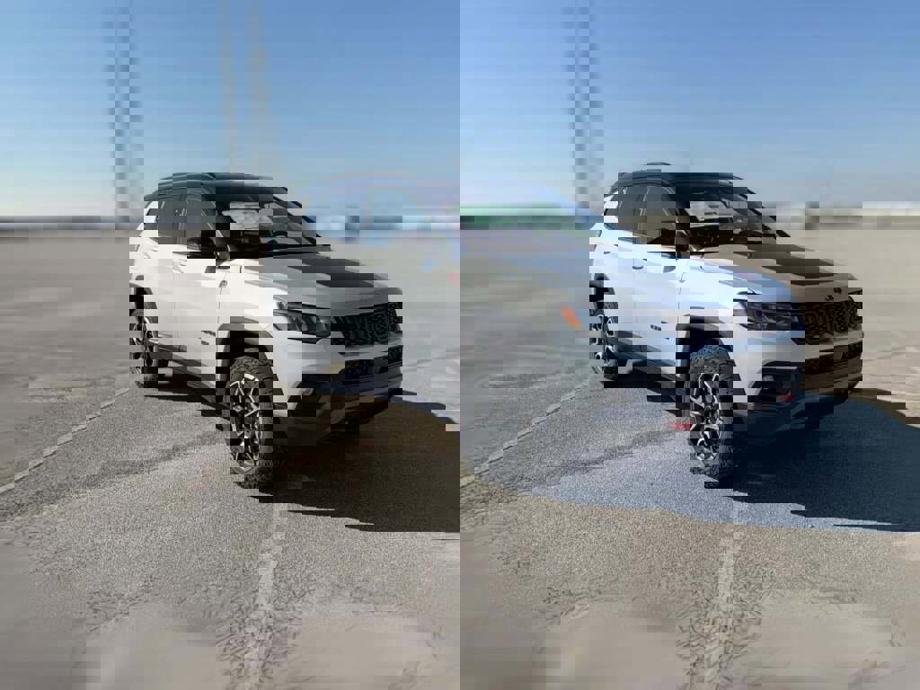 New 2026 Jeep Compass Trailhawk image 16