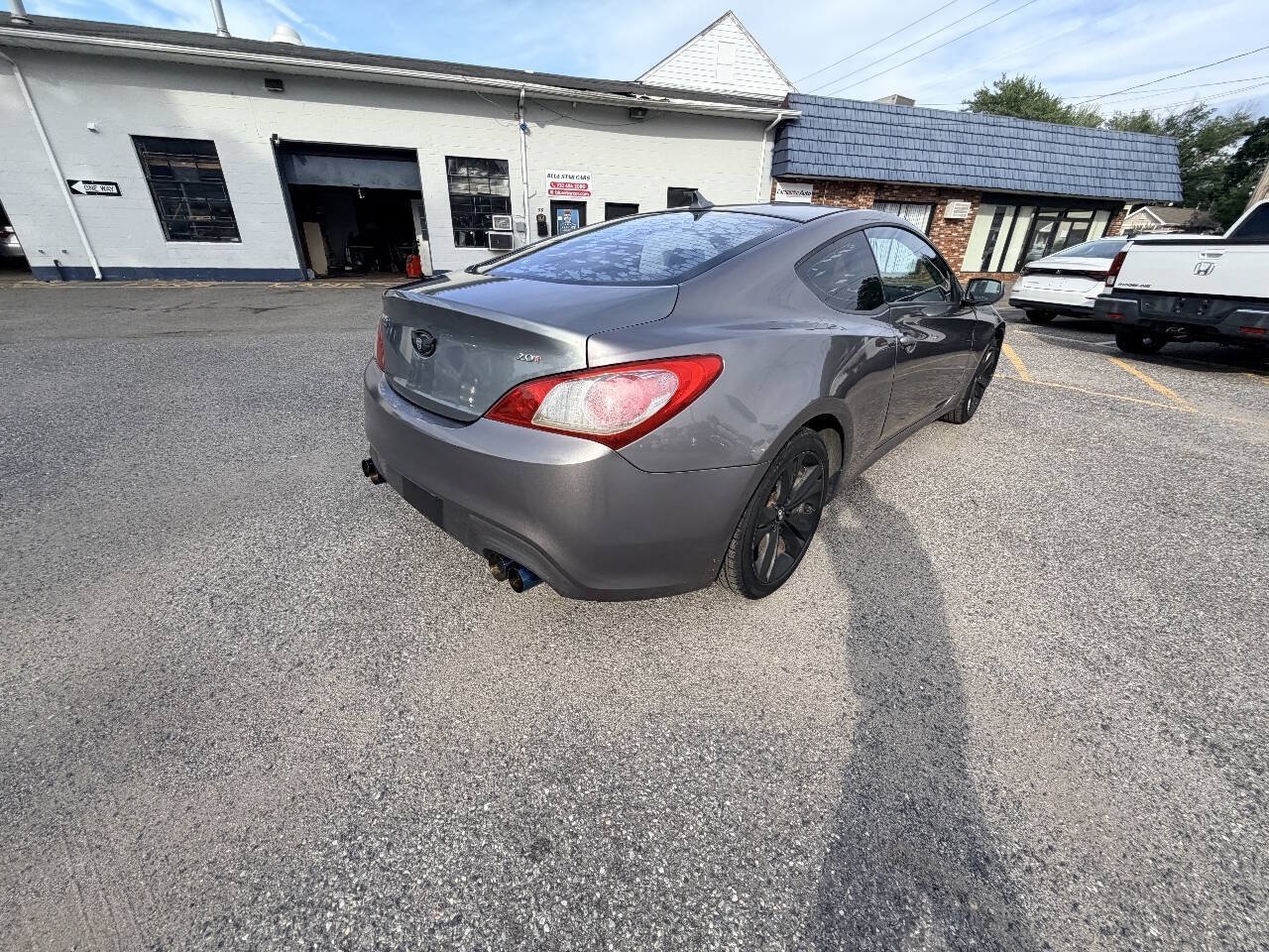 Used 2010 Hyundai Genesis 2.0T RWD image 32