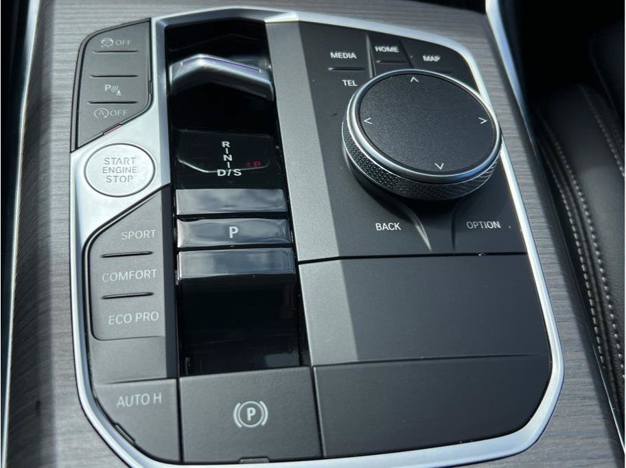 Used 2026 BMW 330i Sedan RWD image 17