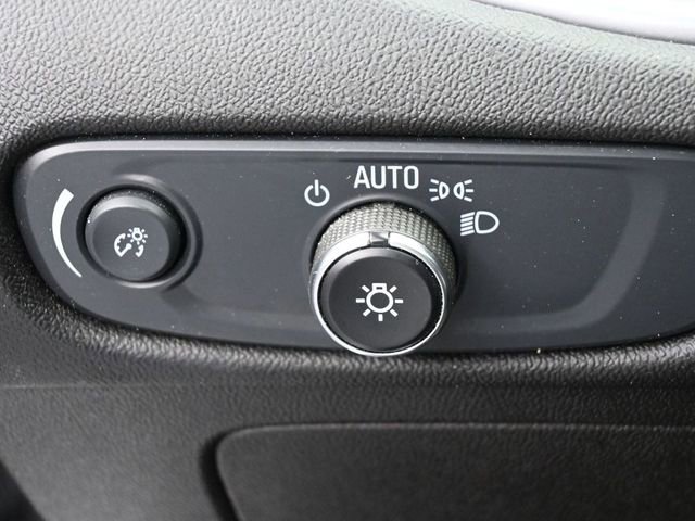 Used 2025 Chevrolet Malibu LS FWD image 37