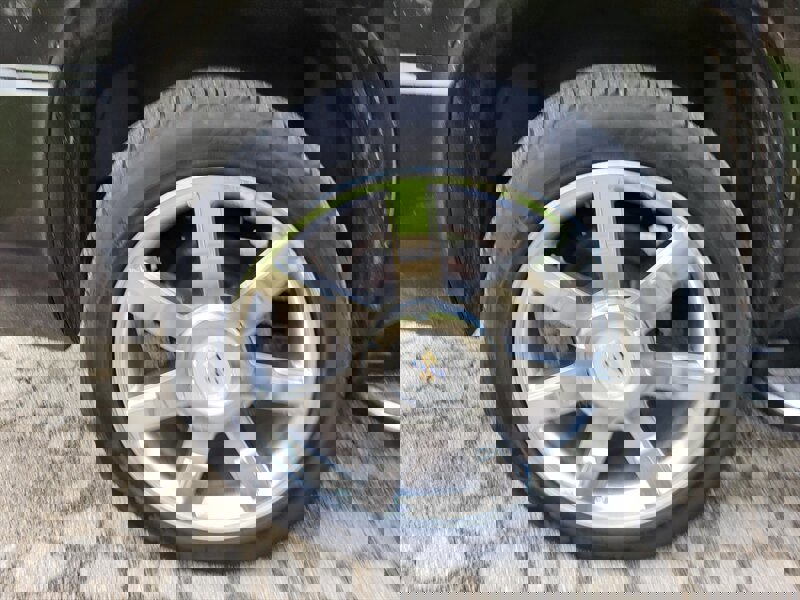 Used 2011 Cadillac Escalade ESV Luxury AWD/4WD image 31