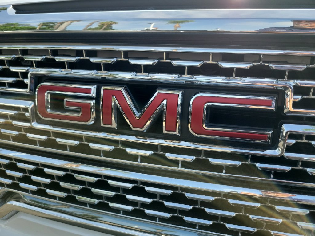 Used 2022 GMC Sierra 1500 Denali w/ Denali Premium Package AWD/4WD image 32