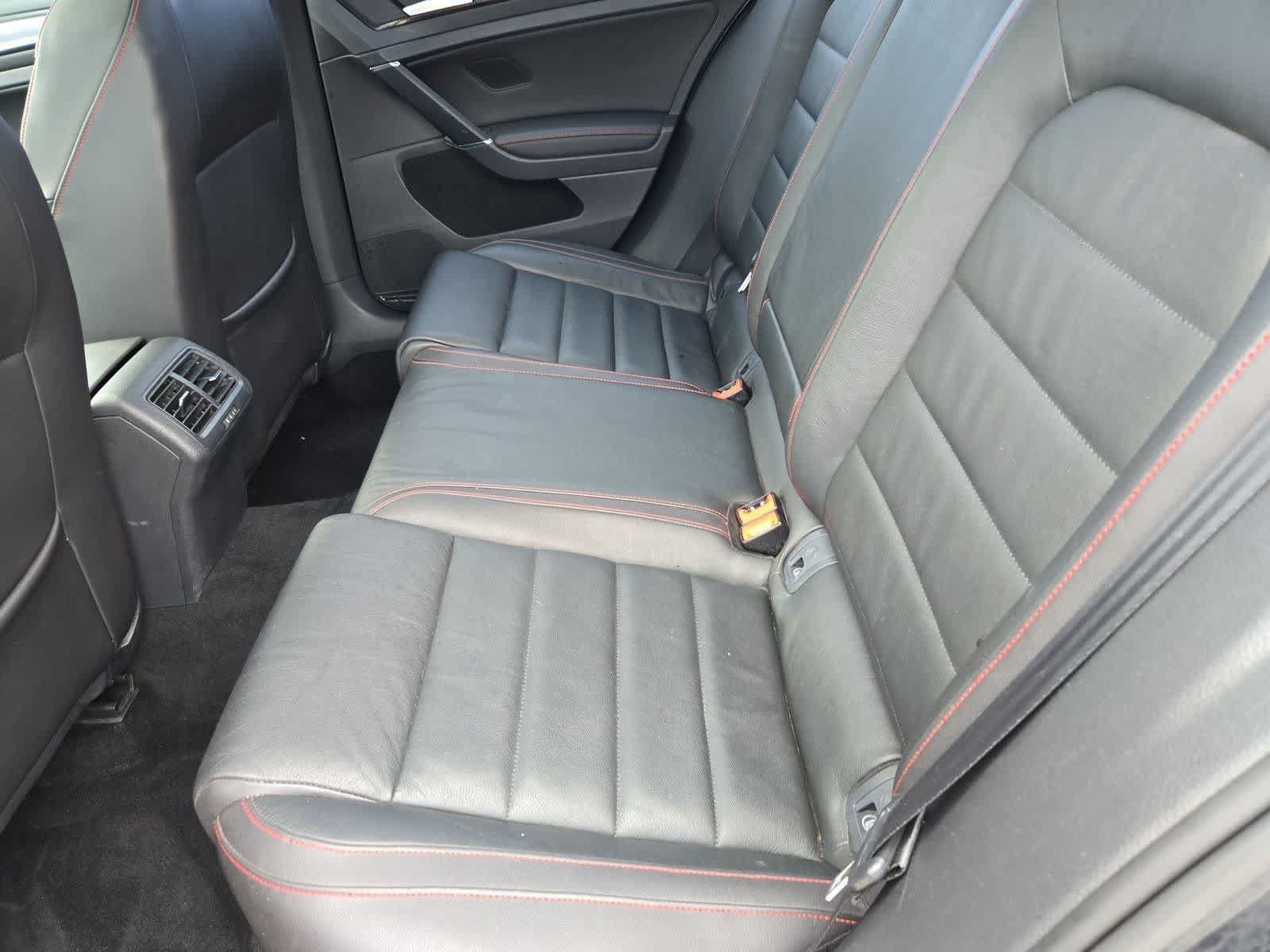Used 2015 Volkswagen GTI SE FWD image 18