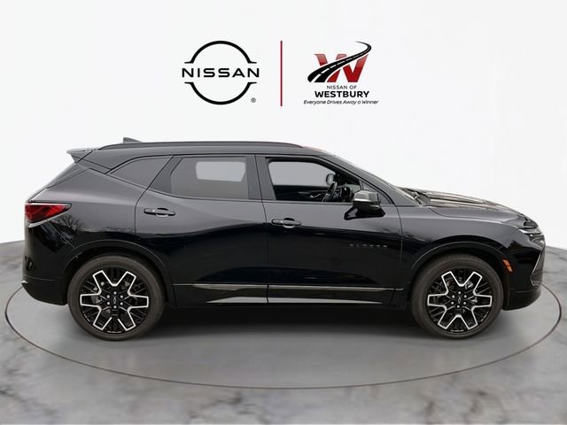 Used 2023 Chevrolet Blazer RS w/ Driver Confidence II Package AWD/4WD image 2