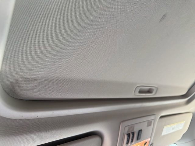 Used 2010 GMC Yukon XL Denali image 7