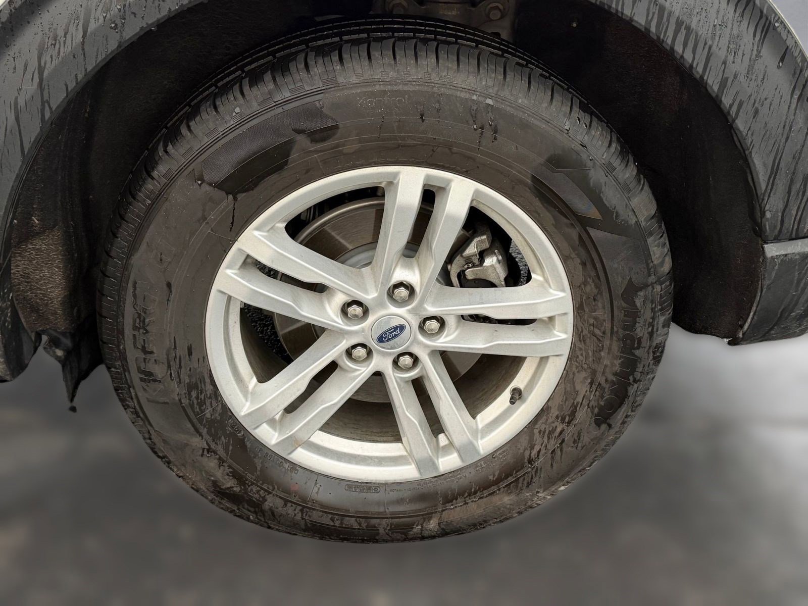 Used 2023 Ford Explorer XLT w/ Equipment Group 202A image 10