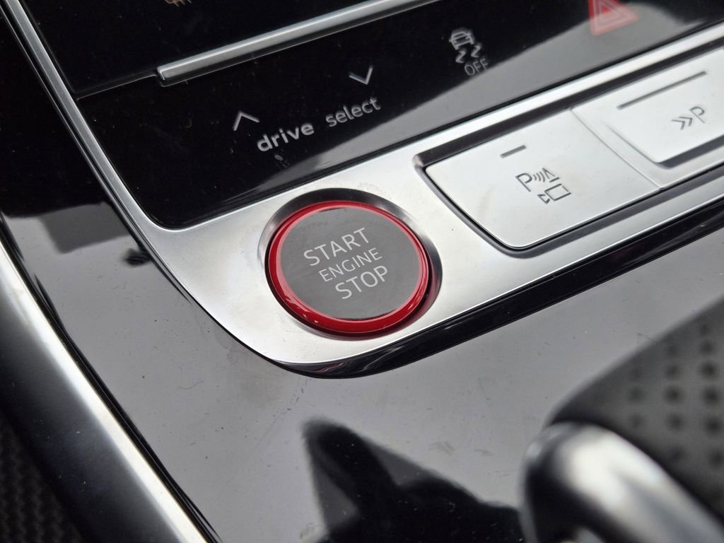 New 2026 Audi SQ8 Prestige image 23