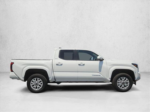Certified 2025 Toyota Tacoma SR5 AWD/4WD image 4