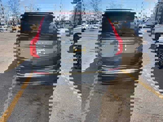 Used 2023 Volvo XC90 B6 Plus image 6