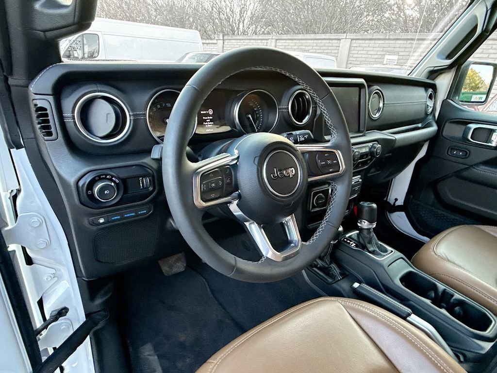 Used 2023 Jeep Wrangler Unlimited Sahara image 12