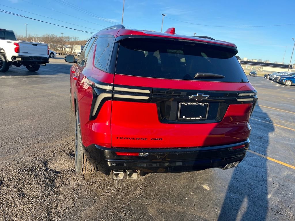New 2026 Chevrolet Traverse RS w/ LPO, Floor Liner Package image 4