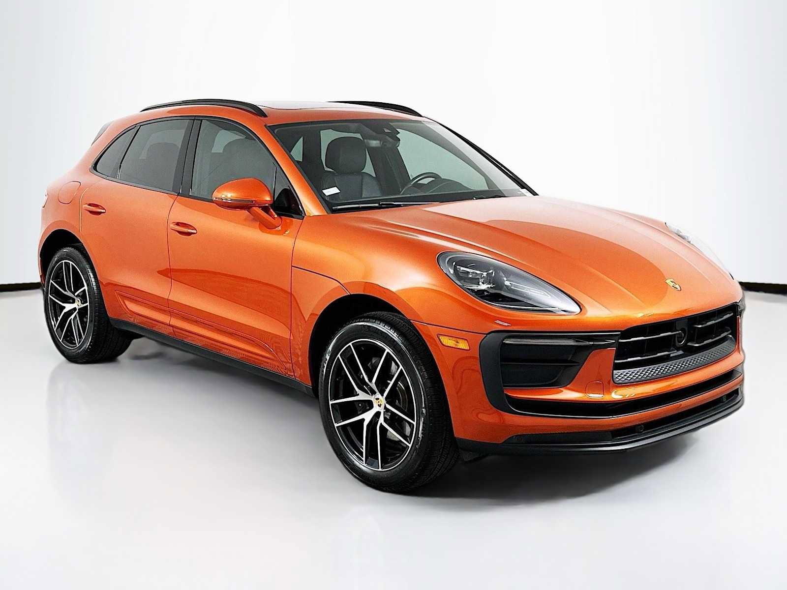 Certified 2024 Porsche Macan AWD/4WD image 7