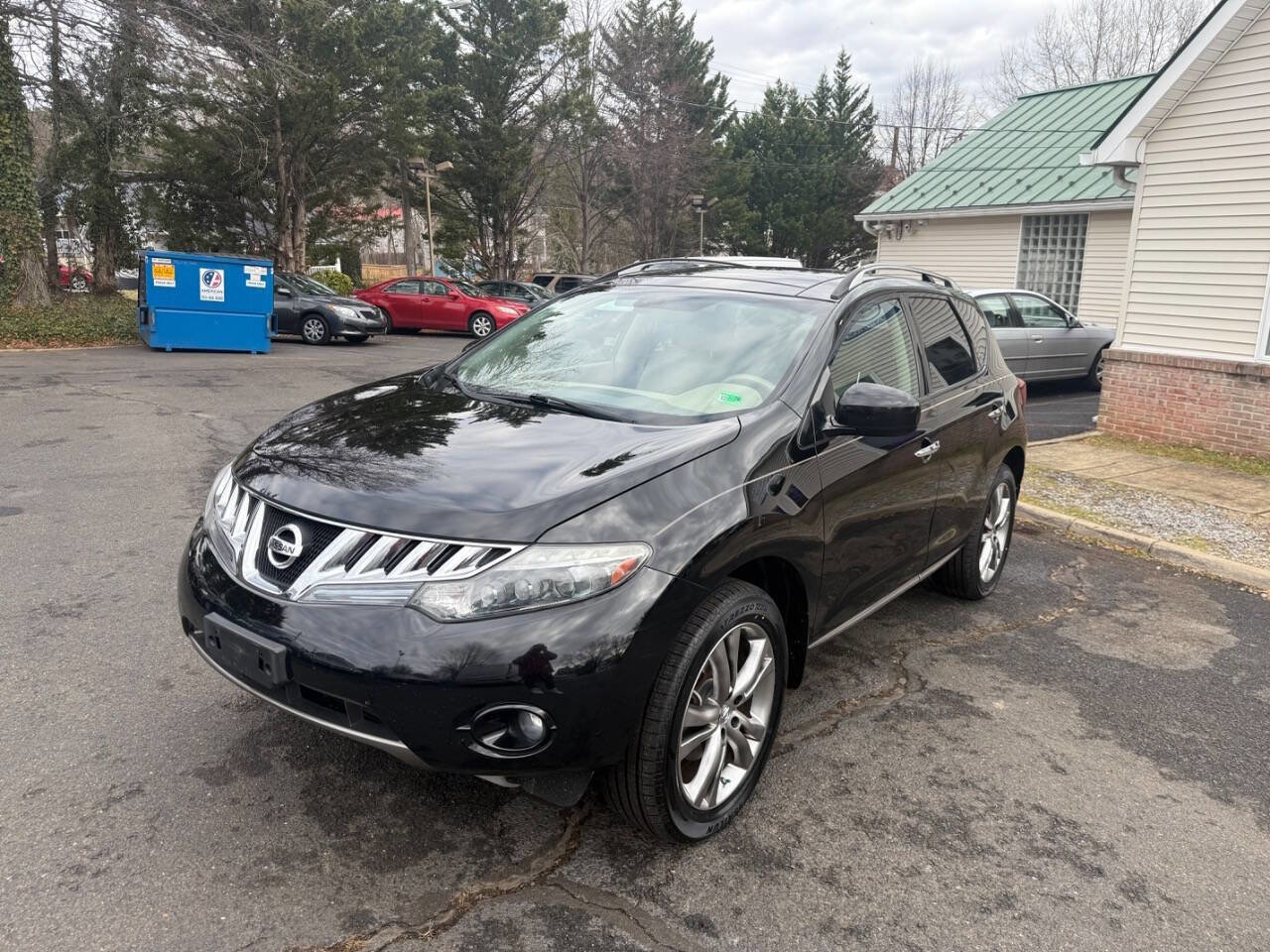 Used 2010 Nissan Murano LE w/ Navigation Pkg image 3