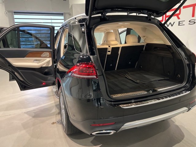 Used 2022 Mercedes-Benz GLE 350 4MATIC w/ Premium Package image 16
