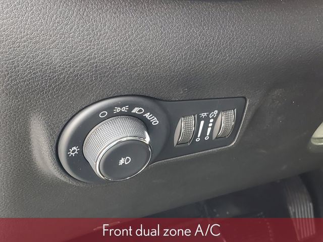 Used 2023 Jeep Compass Limited AWD/4WD image 11