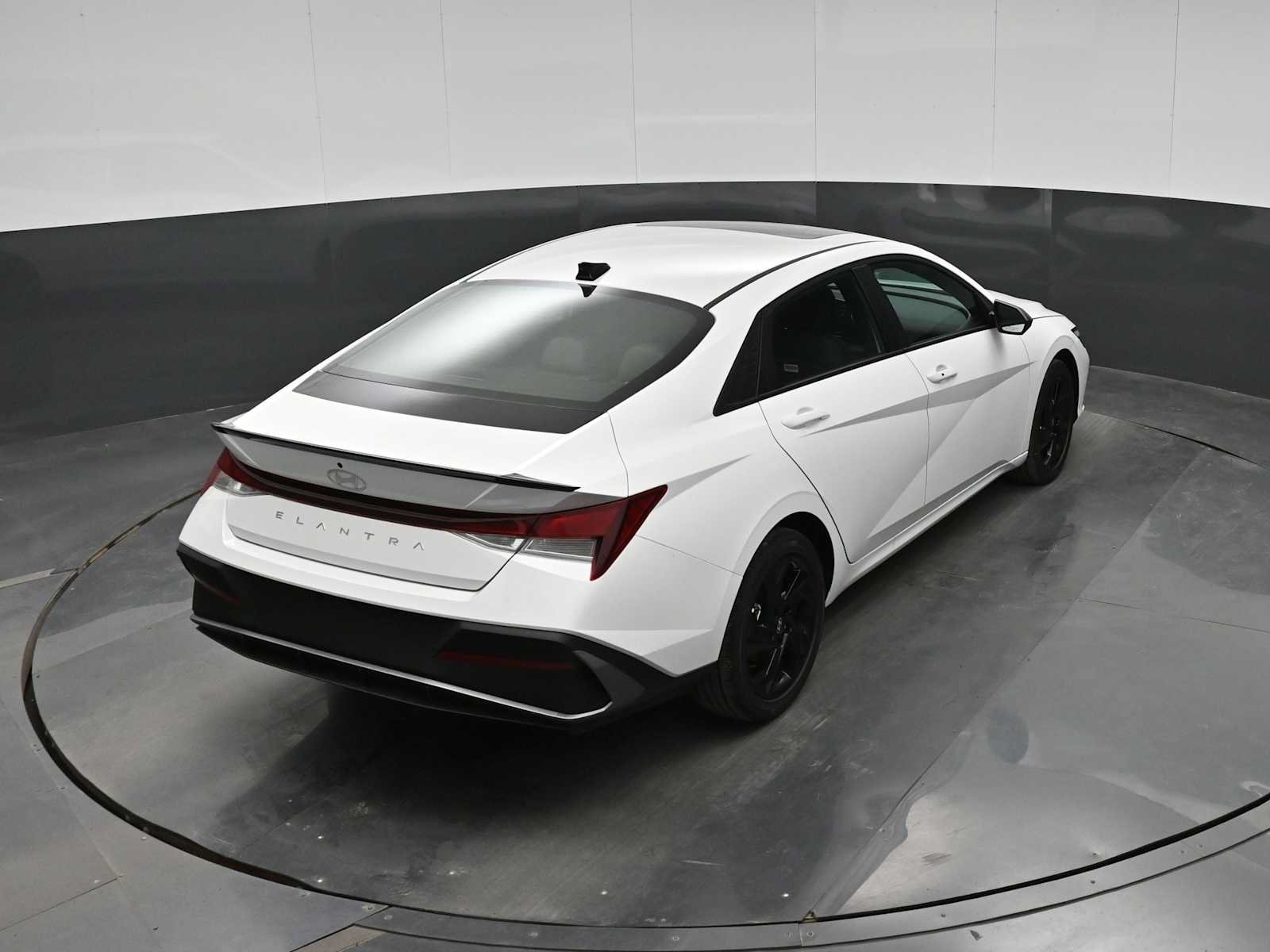 New 2026 Hyundai Elantra SEL Sport FWD image 31