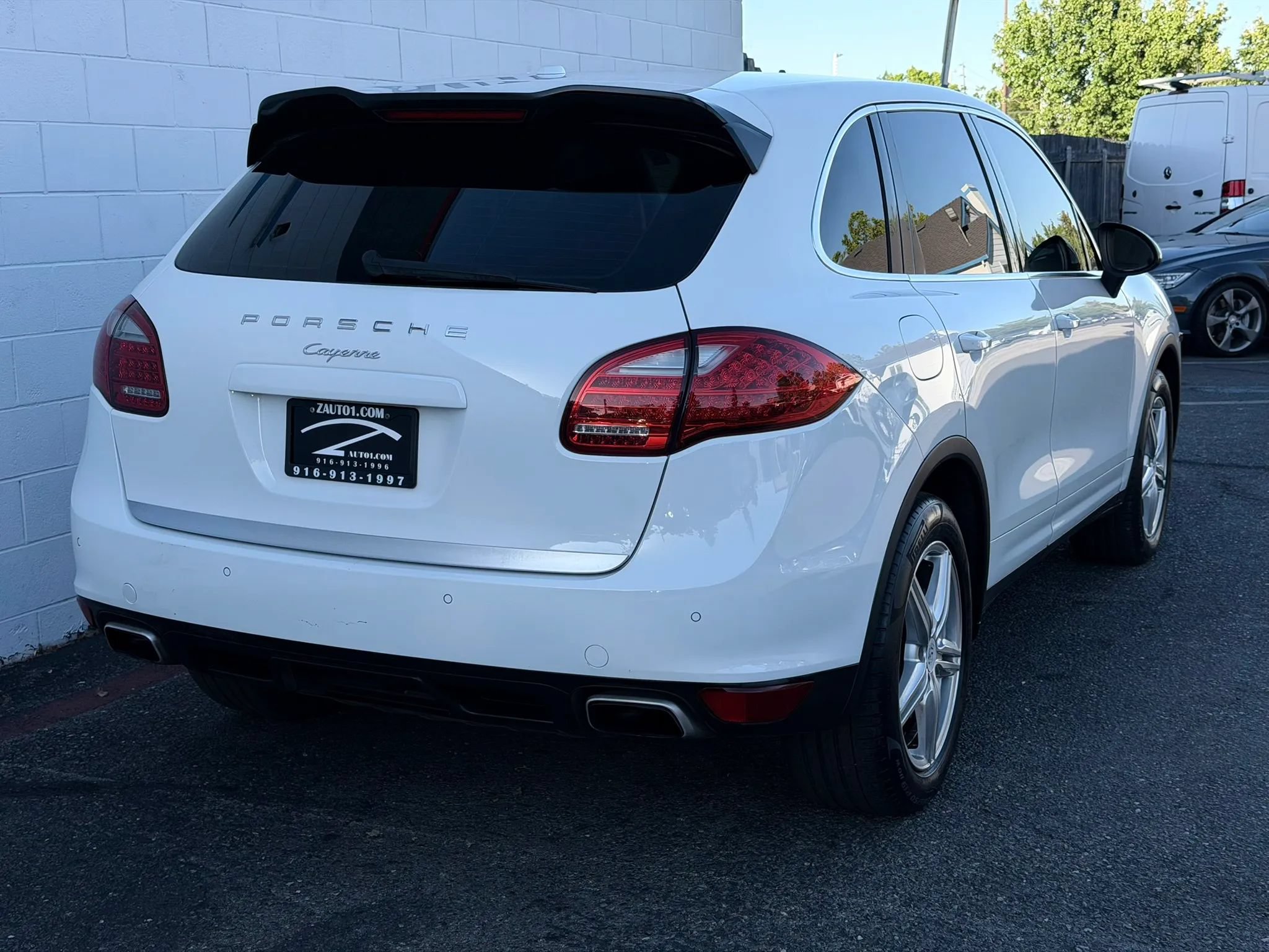 Used 2012 Porsche Cayenne AWD/4WD image 5