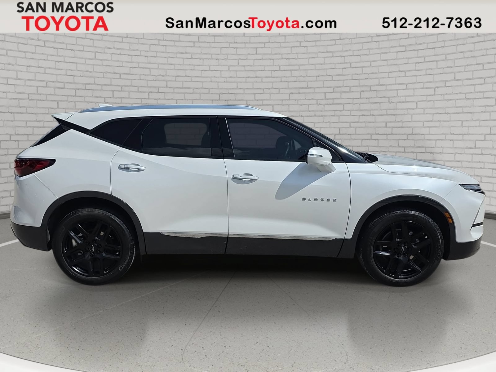 Used 2023 Chevrolet Blazer Premier w/ Enhanced Convenience Package AWD/4WD image 5