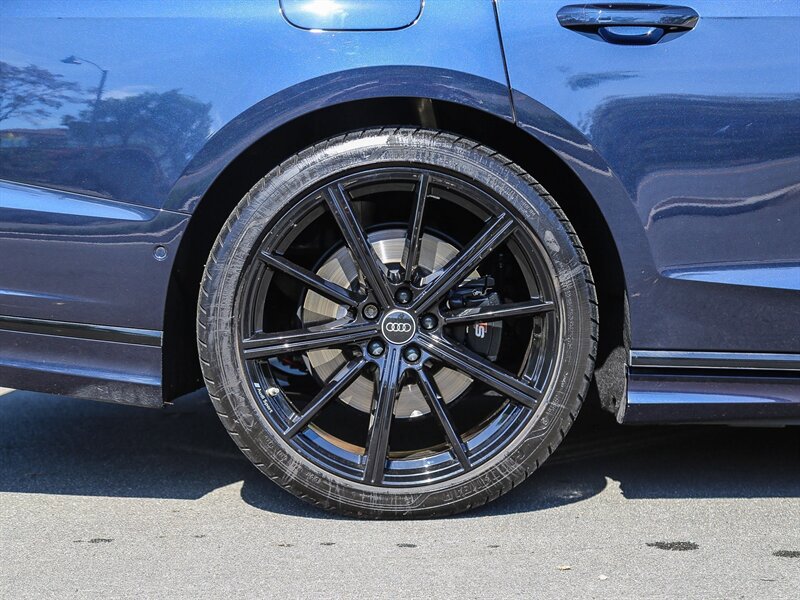 Used 2024 Audi S8 AWD/4WD image 14