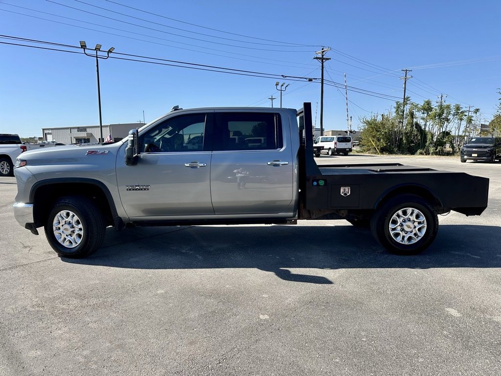 Used 2024 Chevrolet Silverado 3500 LTZ w/ LTZ Texas Edition image 2
