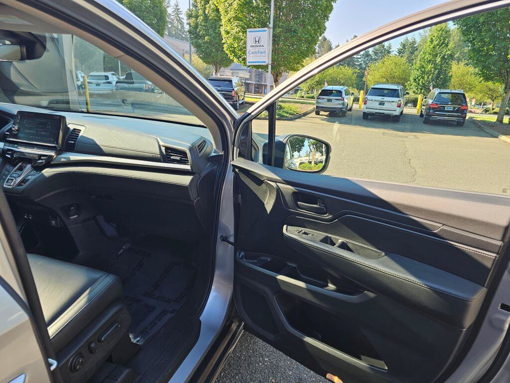 Used 2025 Honda Odyssey EX-L image 12
