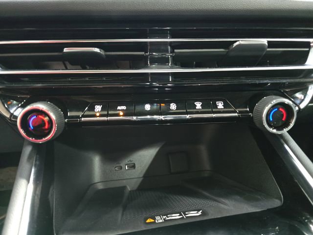 Used 2024 Chevrolet Traverse LT w/ Enhanced Driving Package image 26