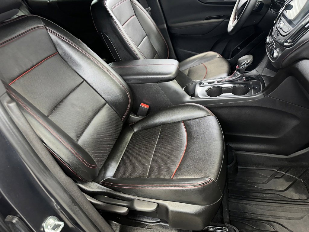 Used 2023 Chevrolet Equinox RS w/ RS Leather Package image 34