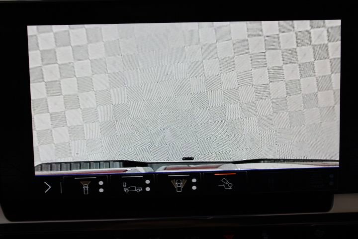 Used 2024 GMC Sierra 2500 SLT w/ SLT Convenience Package image 39