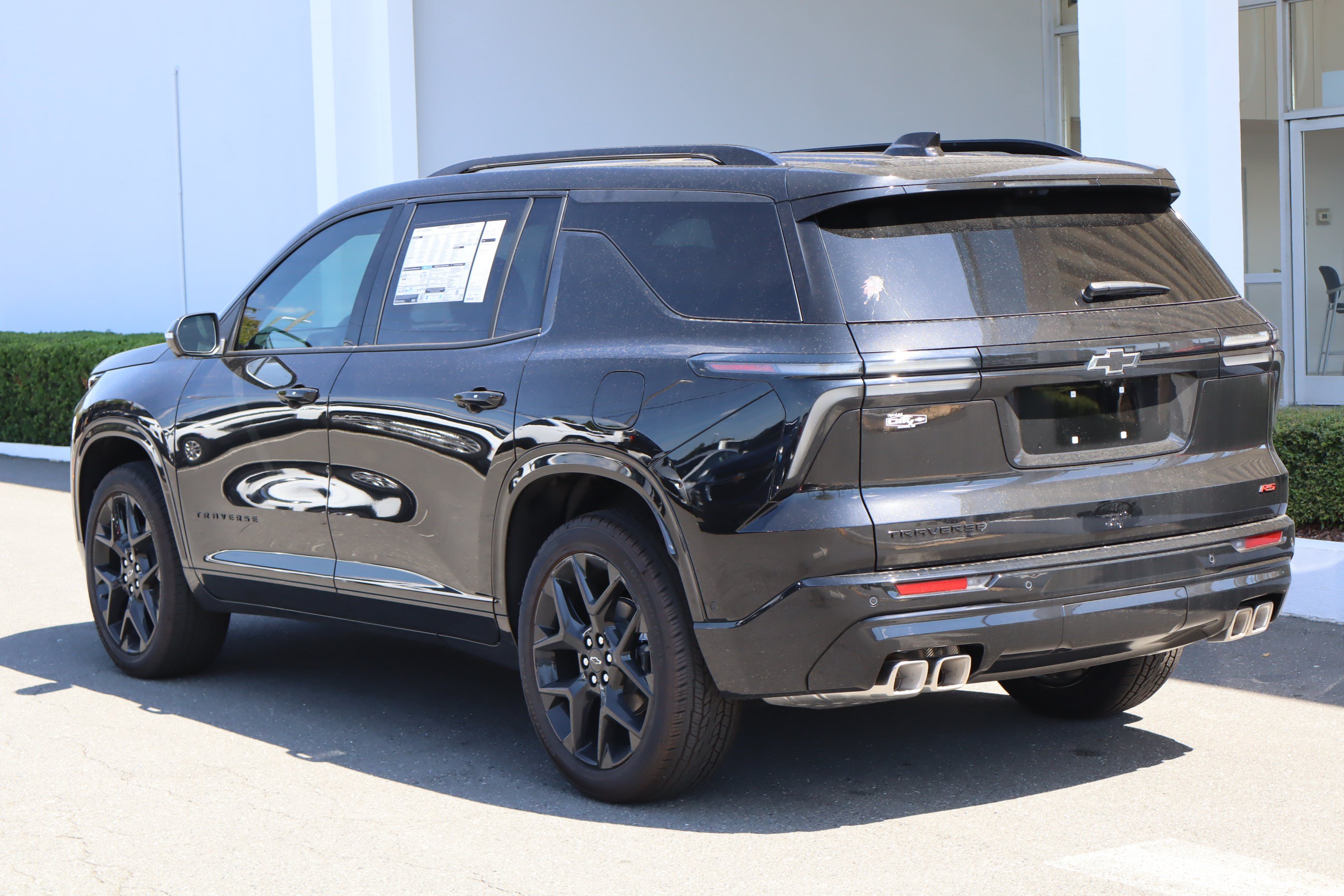 New 2026 Chevrolet Traverse RS w/ LPO, Floor Liner Package FWD image 7