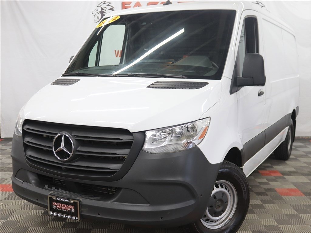 Used 2022 Mercedes-Benz Sprinter 1500 image 1