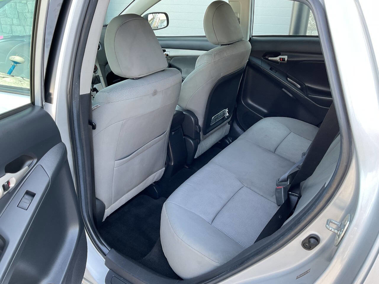 Used 2009 Toyota Matrix S image 24