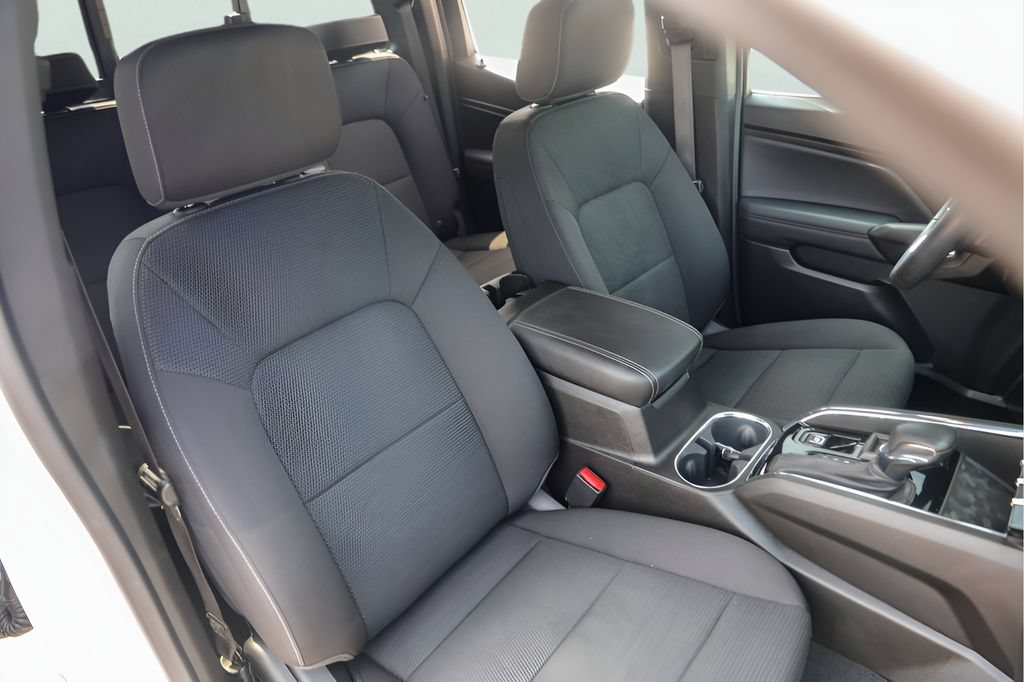 Used 2024 GMC Canyon Elevation w/ Convenience Package RWD image 32