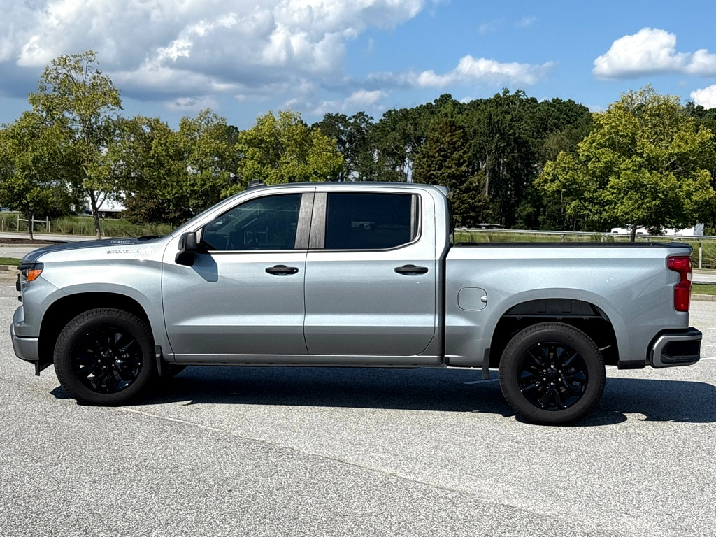 Used 2025 Chevrolet Silverado 1500 Custom image 24