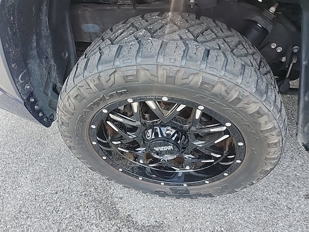 Used 2022 Toyota Tundra SR5 w/ SR5 Premium Package AWD/4WD image 25