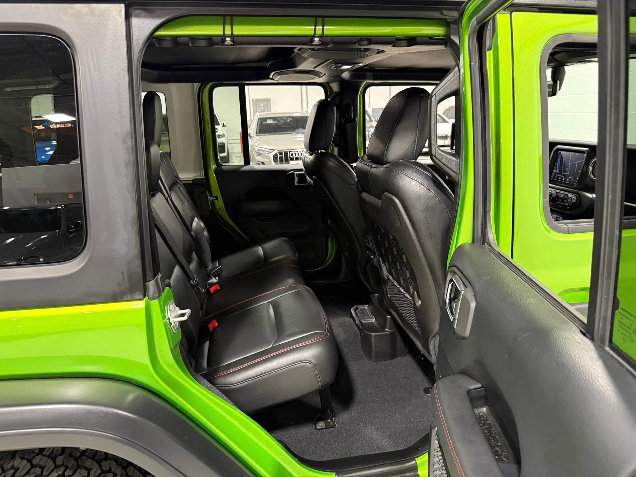 Used 2018 Jeep Wrangler Unlimited Rubicon w/ Dual Top Group image 61