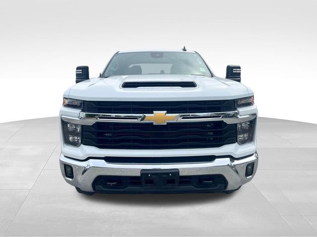 Used 2025 Chevrolet Silverado 2500 LT w/ Safety Package AWD/4WD image 8